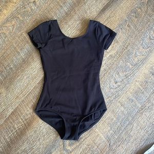 Short sleeve ballet leotard sz 6x-7. EUC!